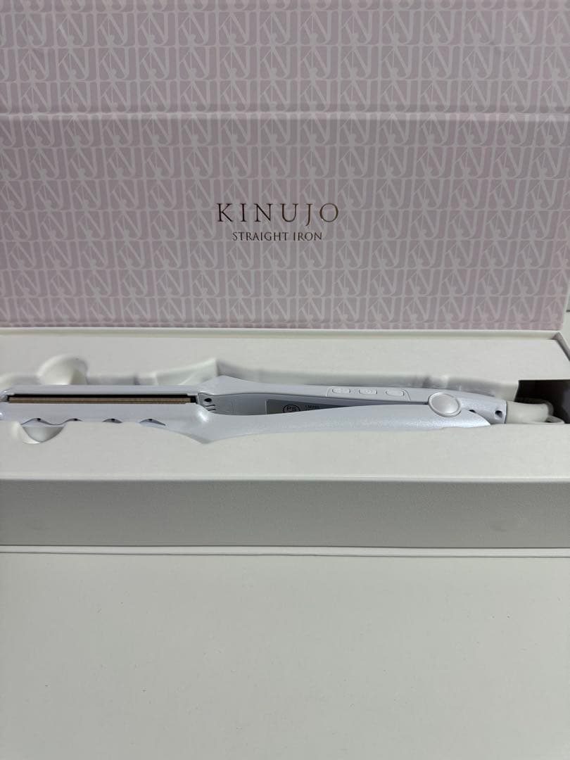 【新品未使用】KINUJO ストレートヘアアイロン LM-225 絹女 キヌージョ ストレートアイロン LM-225 シルクプレート 髪