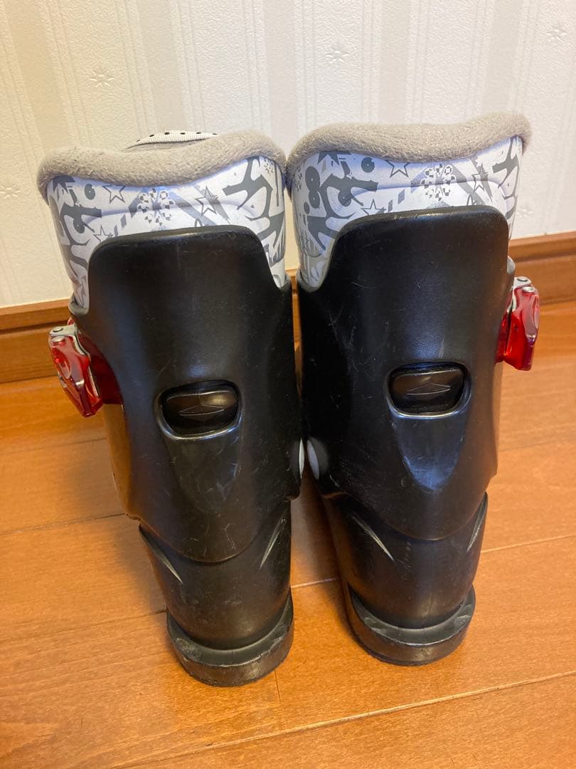 スキーセット（小学校低学年用） 板90cm、ブーツ22〜22.5cm、ストック他