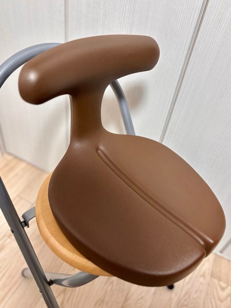アーユルチェア メディカルシート ブラウン 姿勢サポート・座面シート｜腰痛対策・姿勢改善椅子、学習椅子（イス