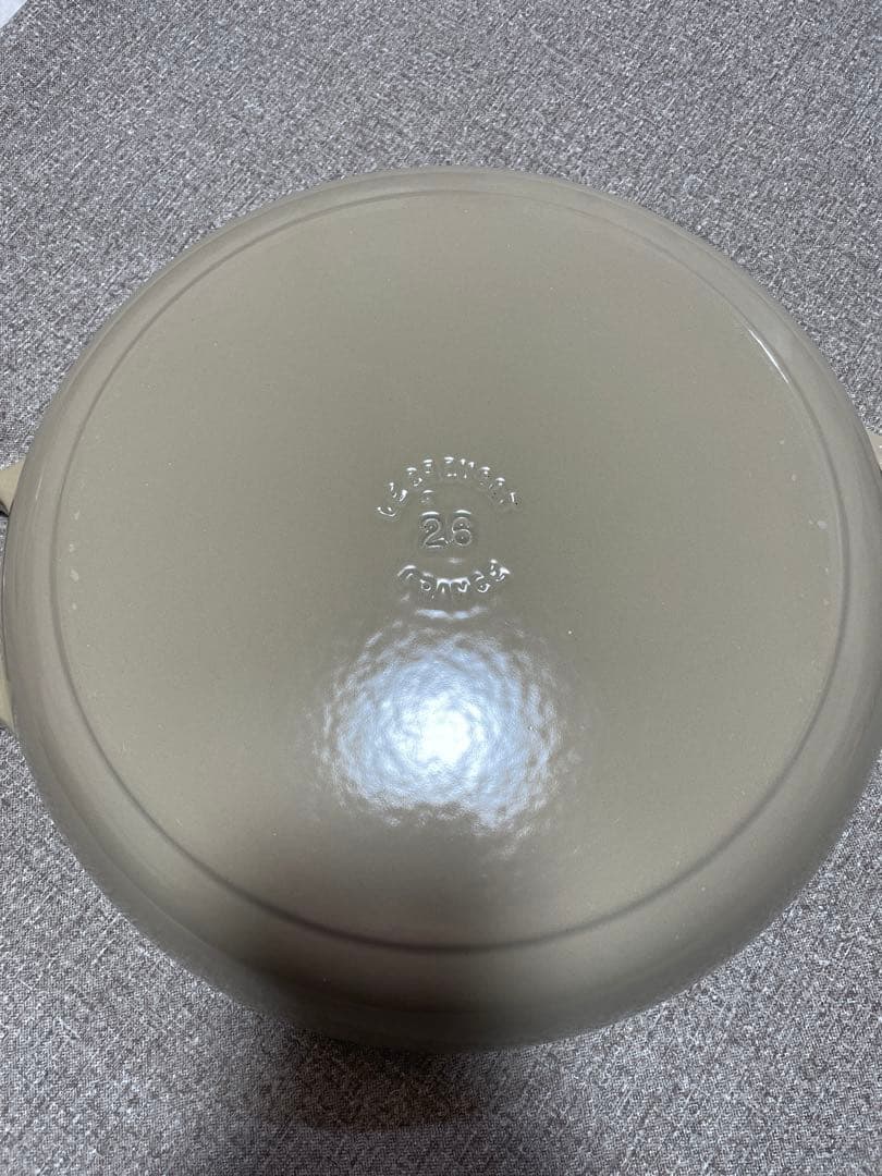 《美品》ルクルーゼ 浅鍋 26cm キャセロール