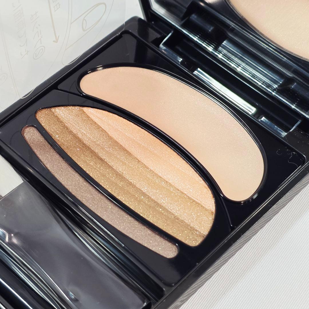 △オーブクチュール ブラシひと塗りシャドウ 561 ブラウン系 廃盤レア