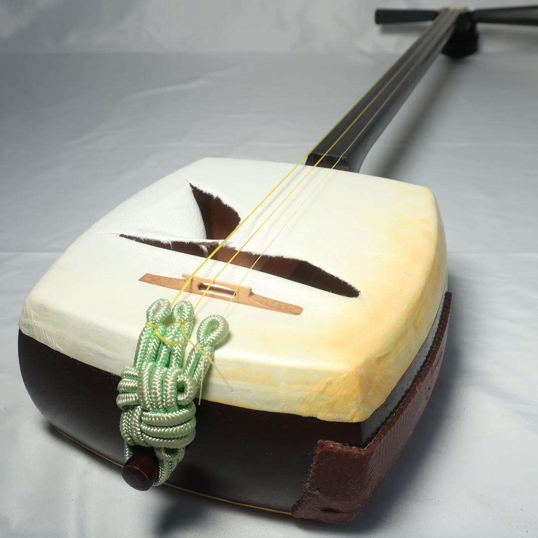 三味線 中棹 東触り 極太黒檀ペグ ハードケース 撥 付属 地唄 和楽器 E02