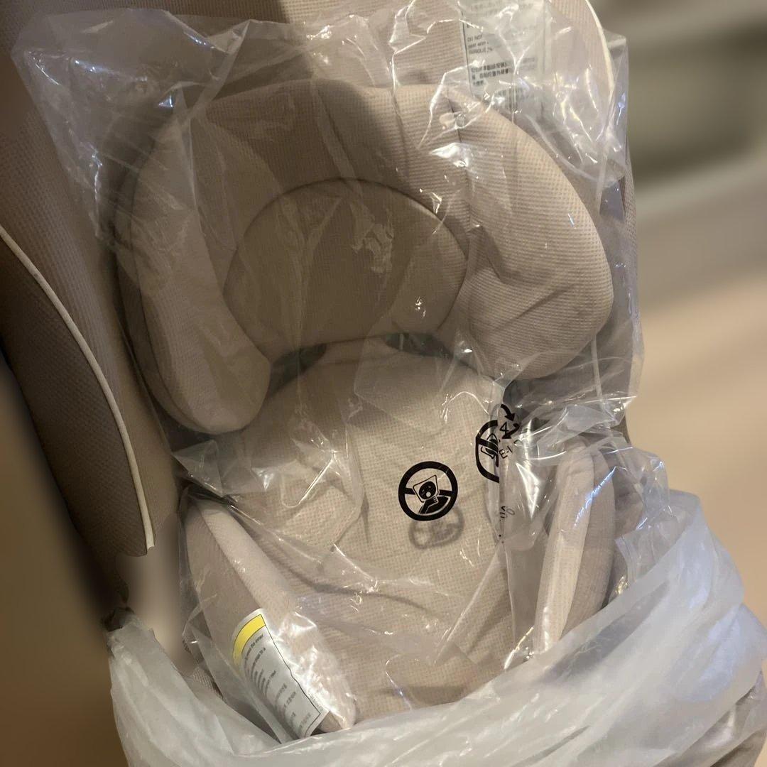 combi チャイルドシート コッコロ S UX ヘーゼルナッツ 新生児 - メルカリ