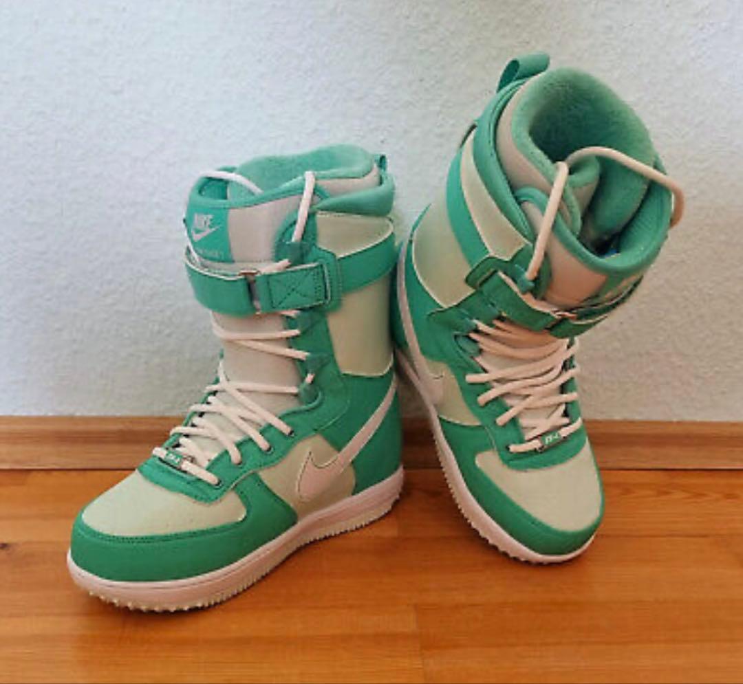 (出品終了間近)24.0cm Nike Zoom Force 1