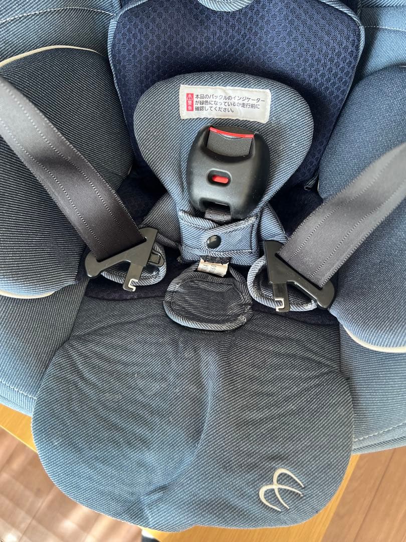 エールべべクルット6iプレミアムエアリ車用チャイルドシートデニム