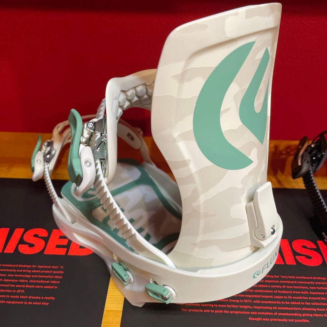 FLUXの22/23年モデルのXF Mサイズ FLUX 限定生産 XF 戸塚優