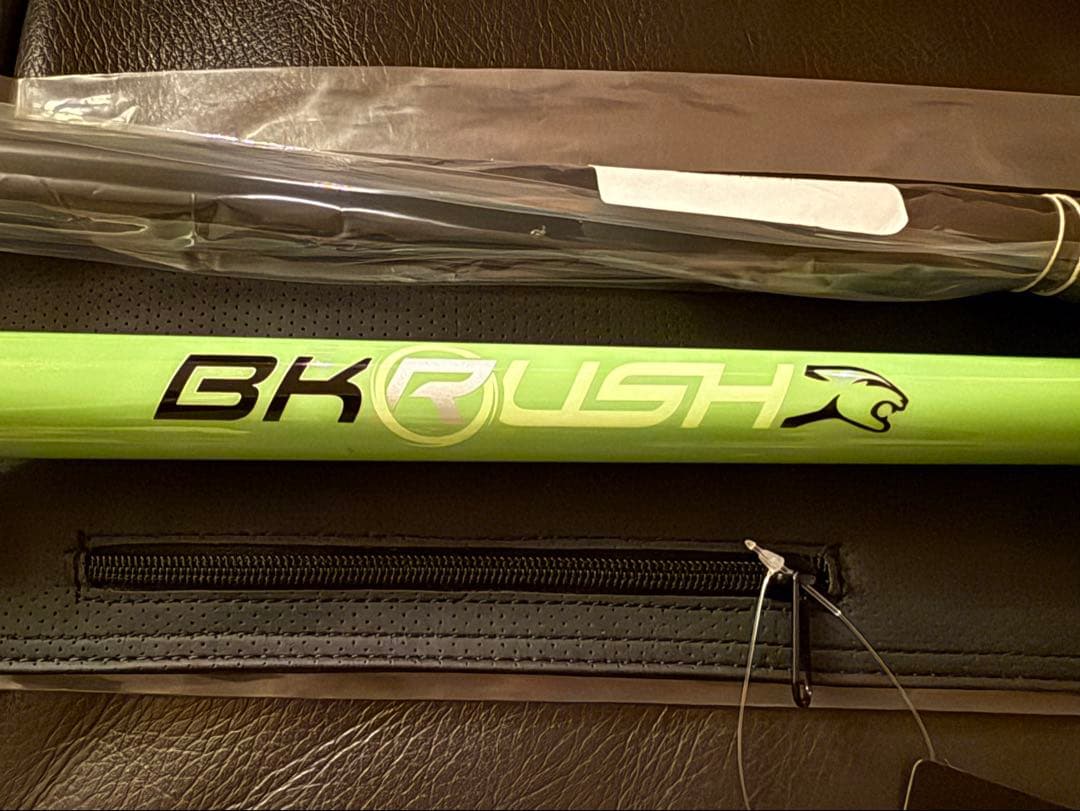 気まぐれ値下げPREDATOR BK RUSH NEON GREEN SW - メルカリ