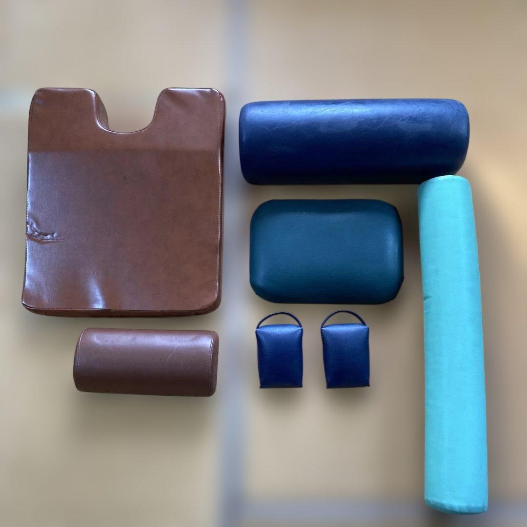 SO T 専用のディジョネット三角ブロック　頭蓋骨調整ボード　胸部ロール　他 楽天市場】【ポイント6倍】高田ベッド 鋲型ブロックセット 整体マクラ