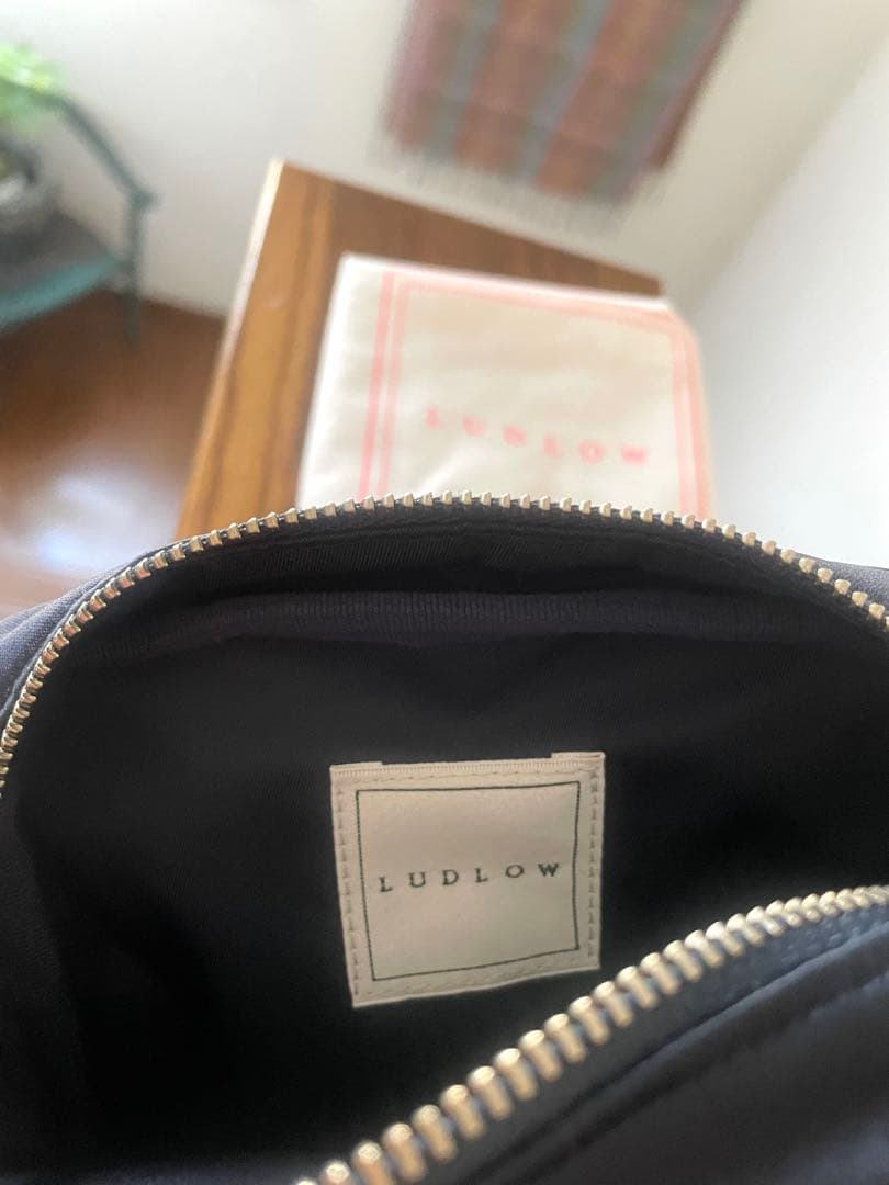 ♡新品未使用♡LUDLOW ラドロー スワン ポーチ 白鳥 ニット ブラウス