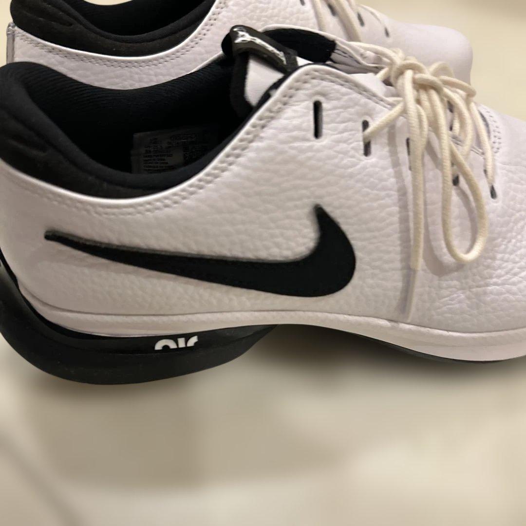 ナイキ　エアズームビクトリー3（ワイド） 25.5cm