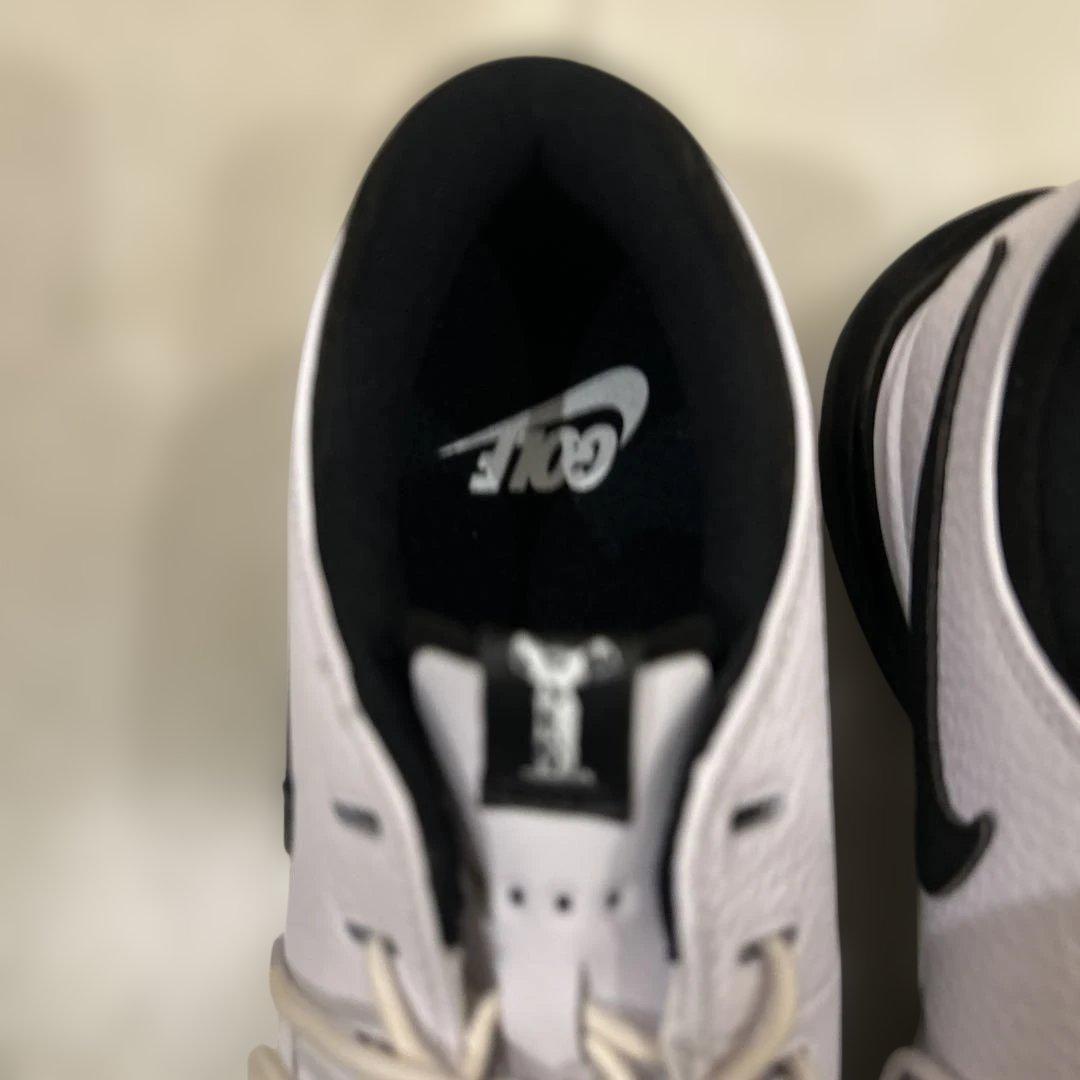 ナイキ　エアズームビクトリー3（ワイド） 25.5cm