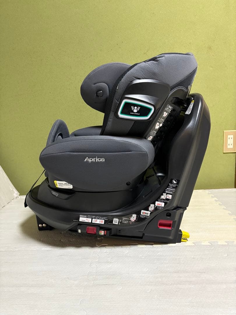 新生児OK】Aprica 回転式チャイルドシートフラディアグロウ ISOFIX