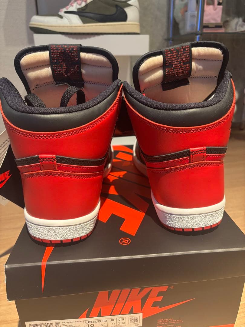 シューズ(男性用) Nike Air Jordan 1 High 85 \"Bred\" (2025)