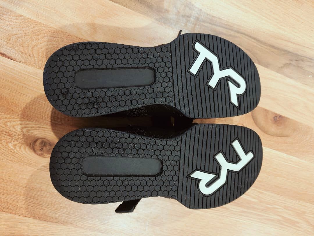 TYR（ティア）L-1リフター ブラック/レッド 25.9cm