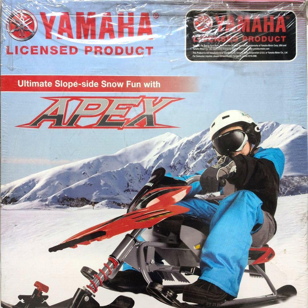 YAMAHA 　APEX スノーモービル型　ソリ　子ども用 Yamaha Apex スノーバイク型こども用ソリ ブルー/ブラック | Costco Japan