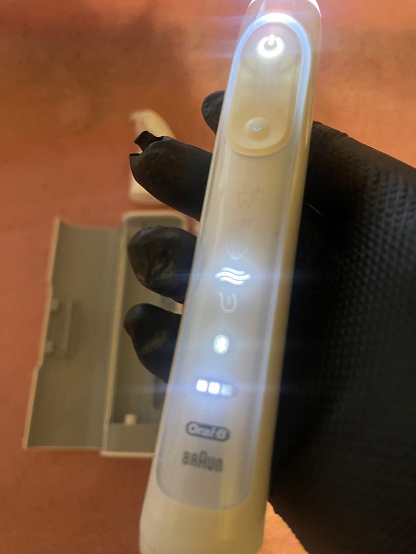 BRAUNオーラル-B GENIUS \"9000\"(White)未使用品