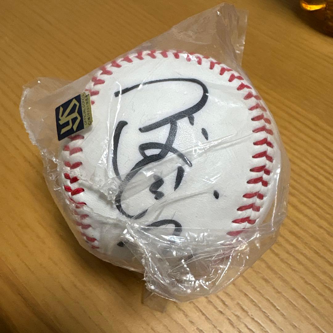 m*i様 東京ヤクルトスワローズ つば九郎 サインボール - メルカリ