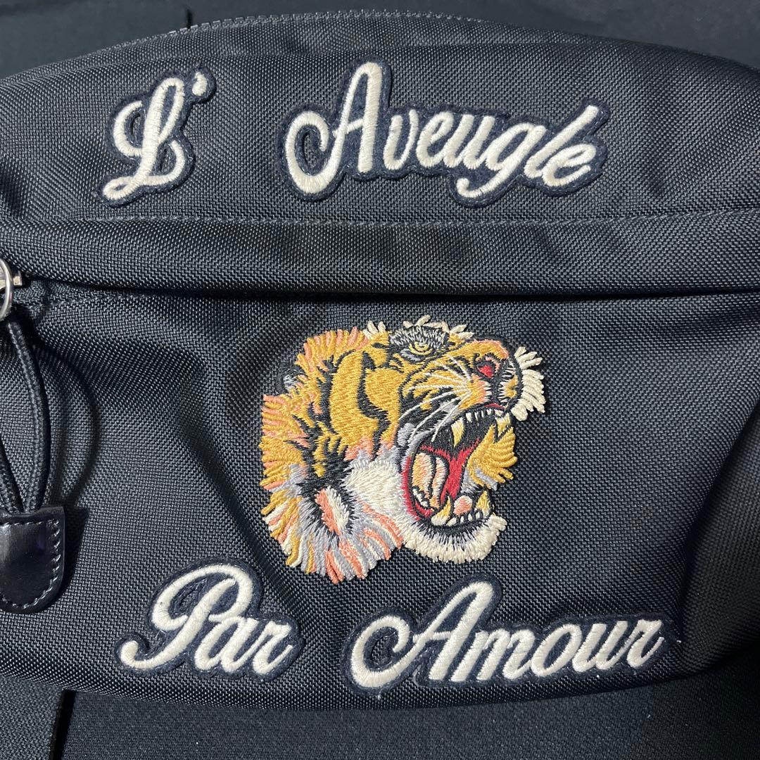 グッチ GUCCI エンブロイダリー 虎 タイガー ボディバッグ 黒