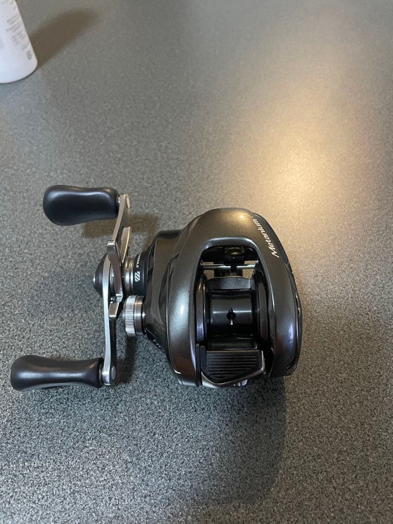 20メタニウムHG シマノ(SHIMANO) 20 メタニウム HG(左) 041159｜アウトドア用品・釣り