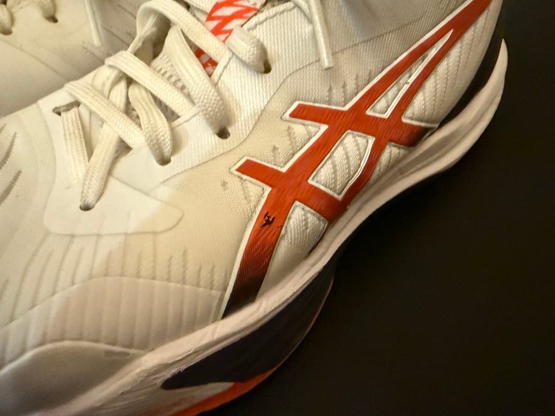 アシックス　スカイエリートFF2 バレーシューズ 白/オレンジ　26.5cm