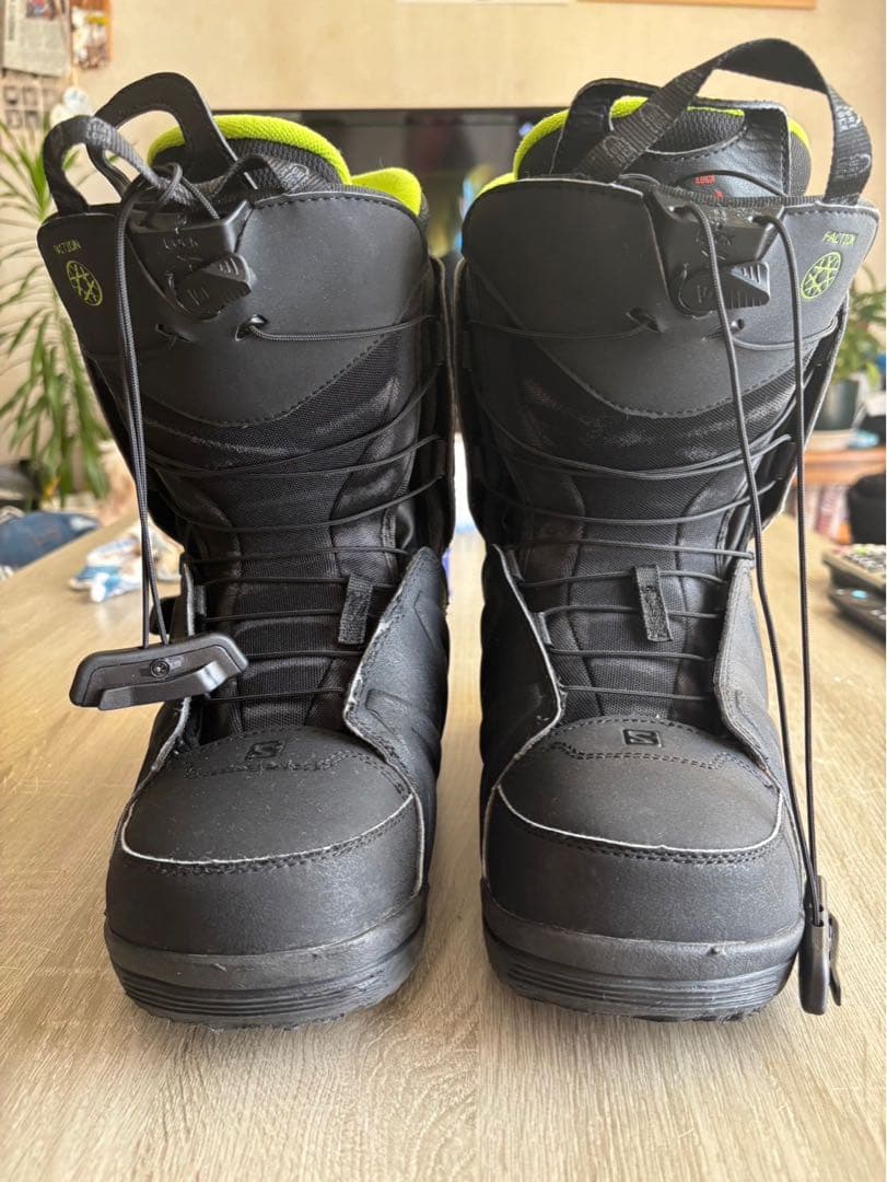 Salomon スノーボードブーツ ブラック/グリーンSalomon スノーボード