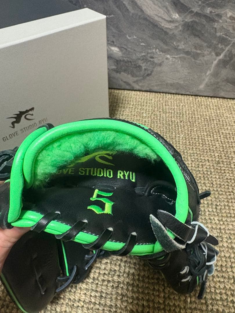 トモ 値引きは金額提示様専用RYU 5周年限定グローブ - メルカリ