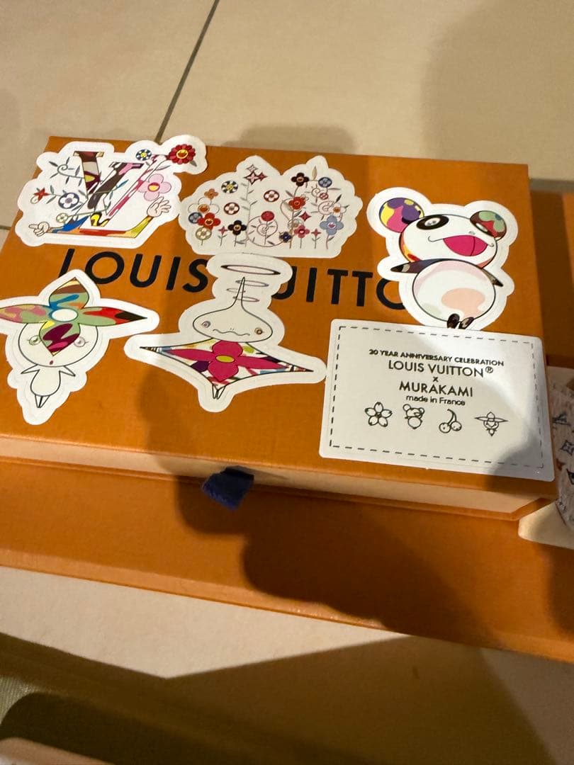 ルイヴィトン 村上隆 ヘアピン シール，袋付き ルイヴィトンにポップ