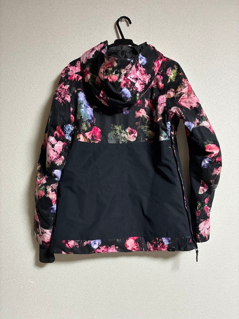 ROXY フラワープリント スノーボードジャケット S - メルカリ