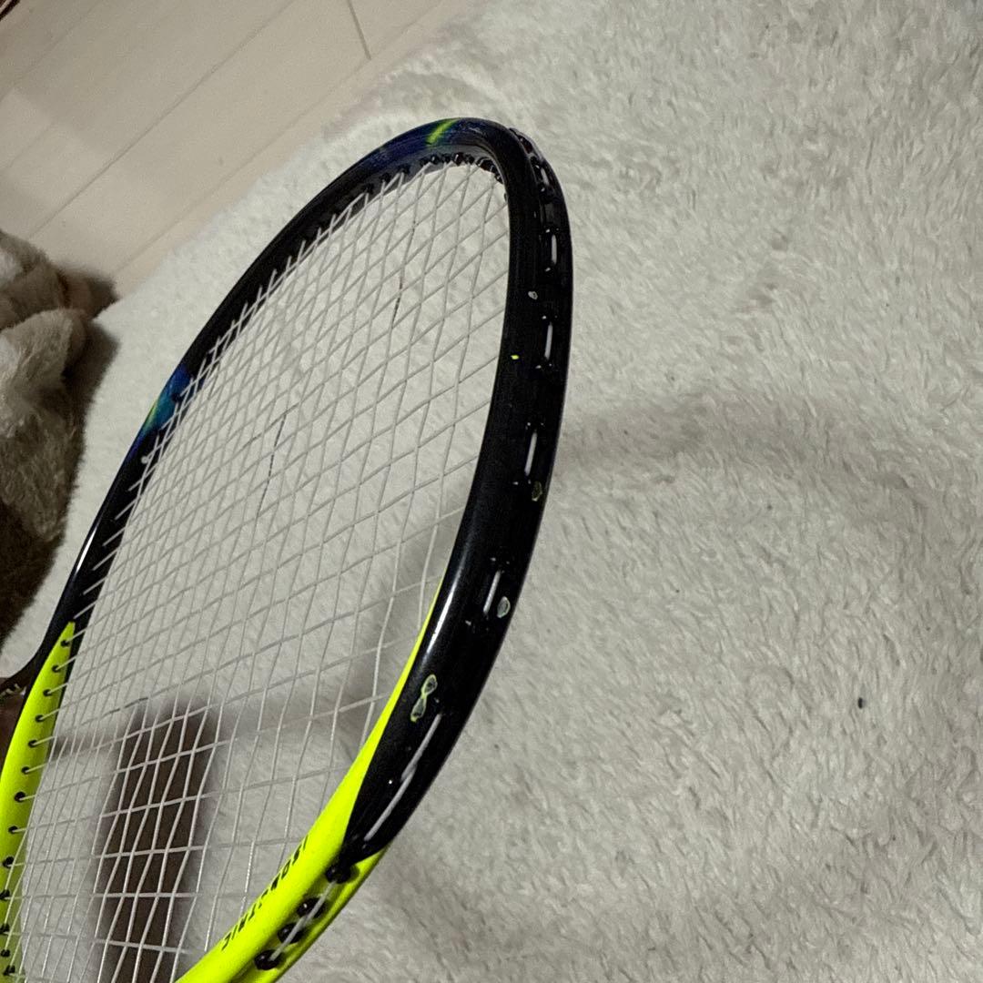 こ*ま様 バドミントンラケット 黒と黄色アストロックス77 - メルカリ