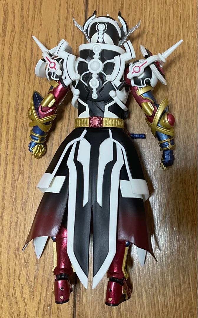 S.H.Figuarts 仮面ライダーエボル ブラックホール