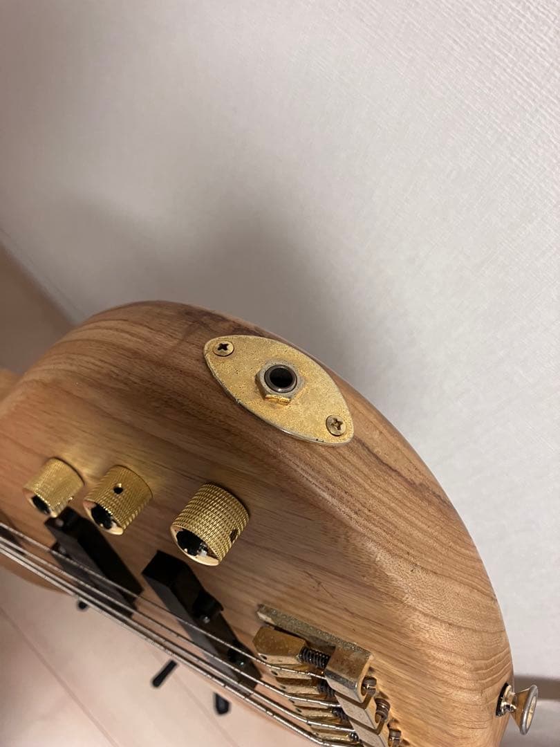 Grover Jackson□エレキベース□ナチュラル ウッド