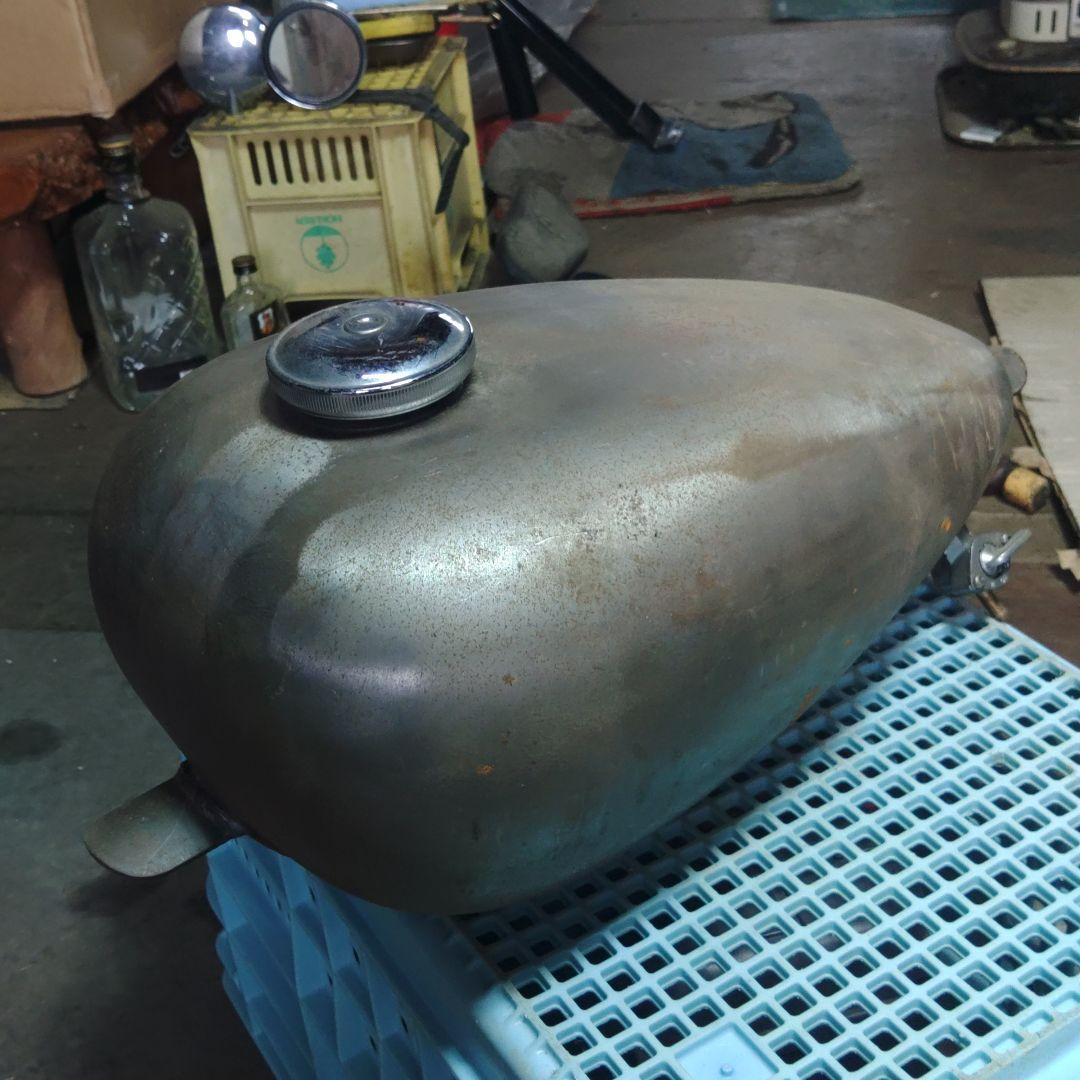 汎用　ピーナッツタンク 汎用ピーナッツタンク デュアルキャップ ガスタンク ハーレー ナロー