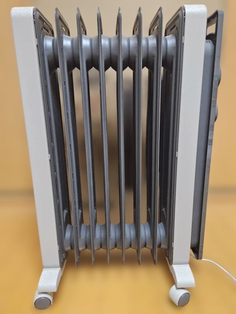 M*o様 De'Longhi オイルヒーターRHJ21F0812-GY Amazon | De'Longhi (デロンギ) オイルヒーター ヴェルティカルド