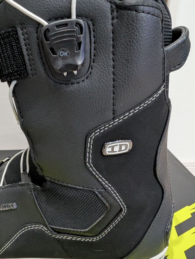 美品 《DEELUXE》スノーボードブーツ ブラック 27.5cm
