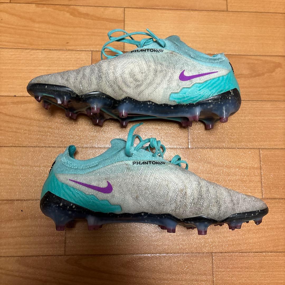 サッカースパイク NIKE ファントムGX 28cm - メルカリ