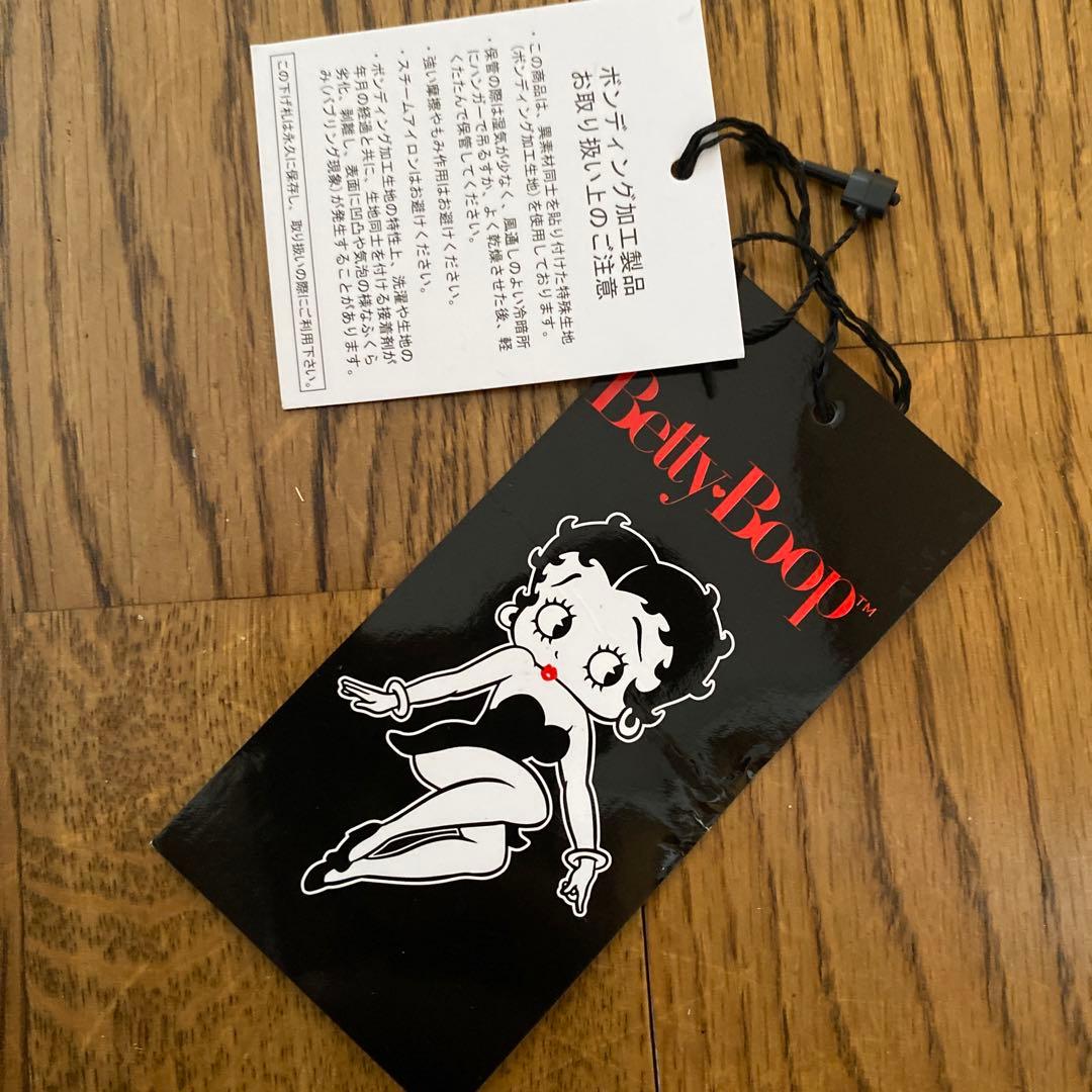 BETTY BOOP エンジェルBETTY ポンディングスタジャン グリーン - メルカリ