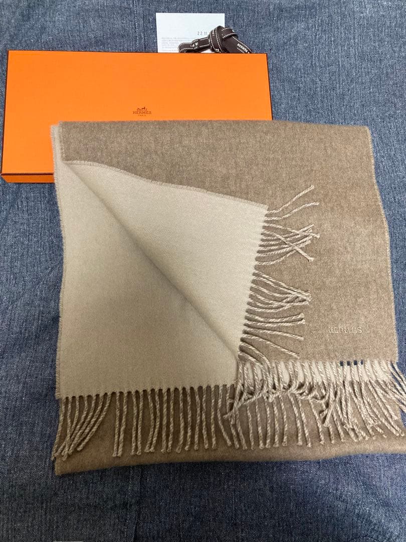 HERMES エルメス カシミヤマフラー 《レクトヴェルソ》