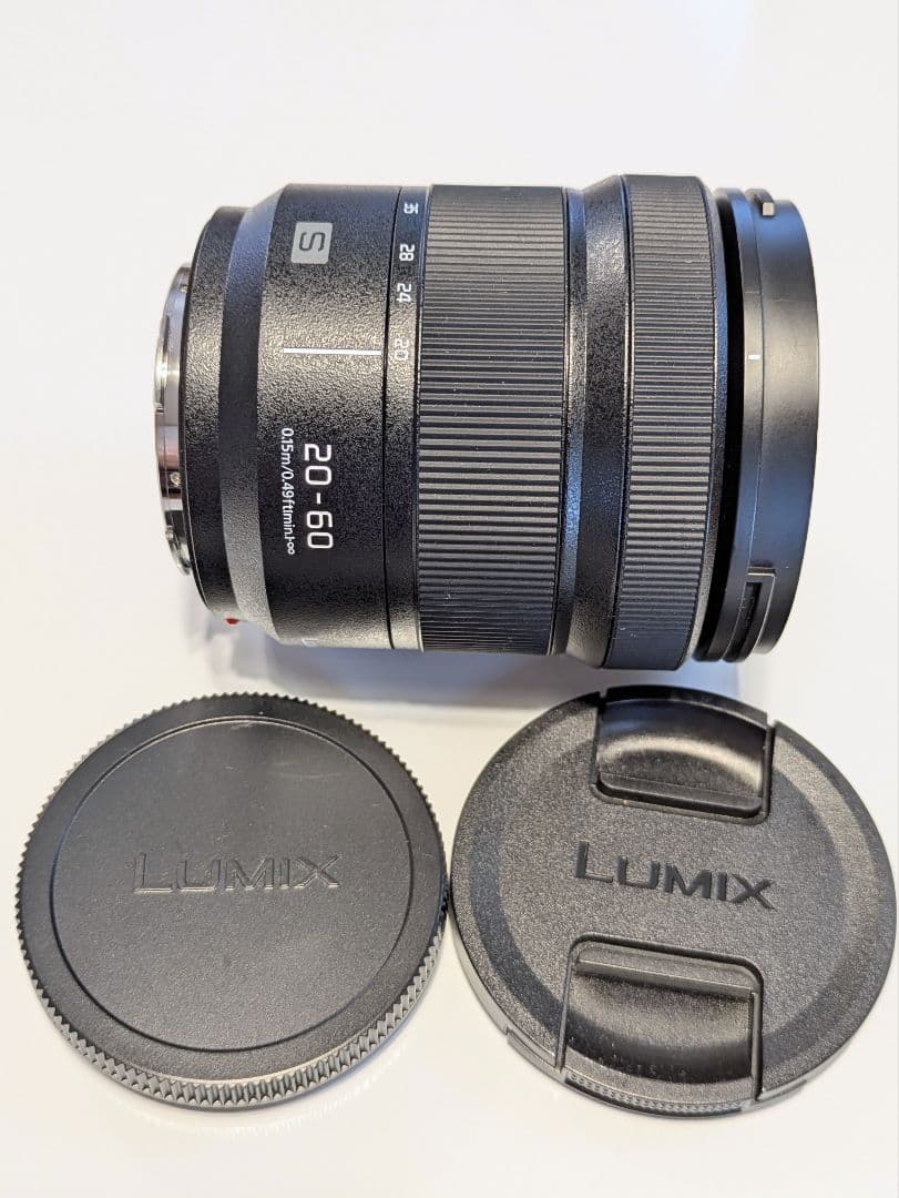 LUMIX 20-60mm F3.5-5.6 ズームレンズ