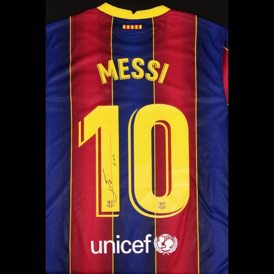 メッシ　サイン　ユニフォーム　バルセロナ　ザ・ダグアウト メッシ直筆サイン入りバルセロナ18/19ホームユニフォーム特製フレーム