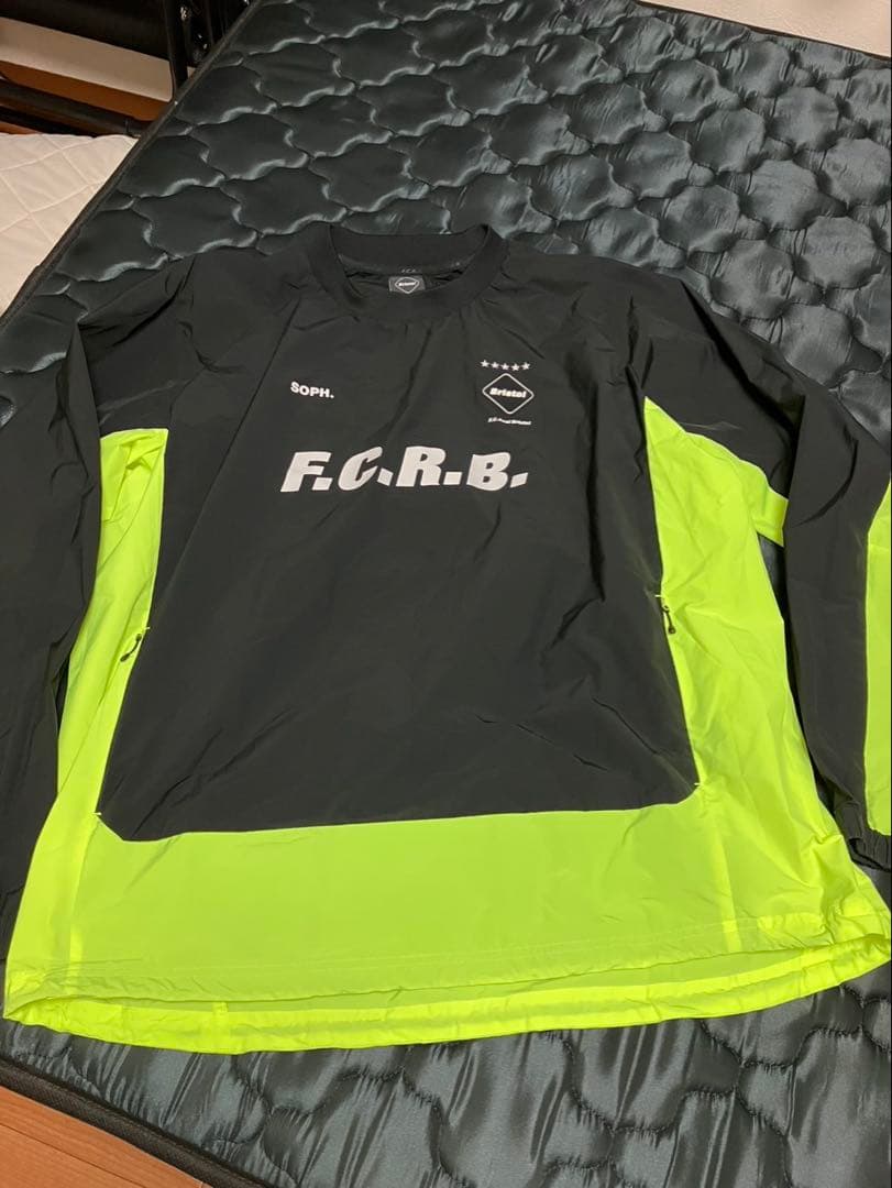 SOPH. F.C.Real Bristolウォームアップ ピステ 232001