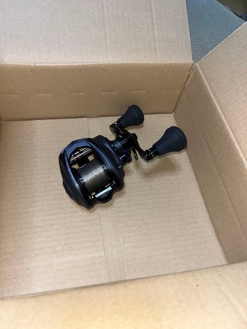 Abu Garcla REVO BEASTレボ ビースト40-HS ライン付き