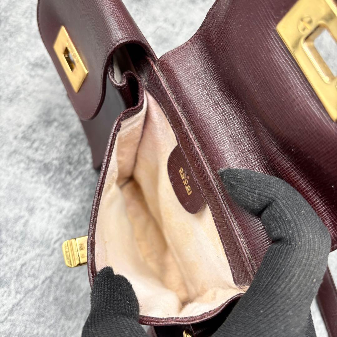 ✨美品✨GUCCI ボディバッグ ウエストポーチ ターンロック レザー