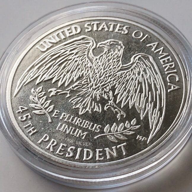トランプ大統領 2020年 銀貨 1オンス 純銀シルバー ホワイトハウス