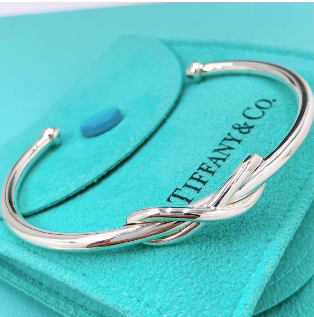 最終日　Tiffany & Co. シルバーバングル ツイストデザイン TIFFANY&Co.（ティファニー） 新品同様 ツイスト バングル