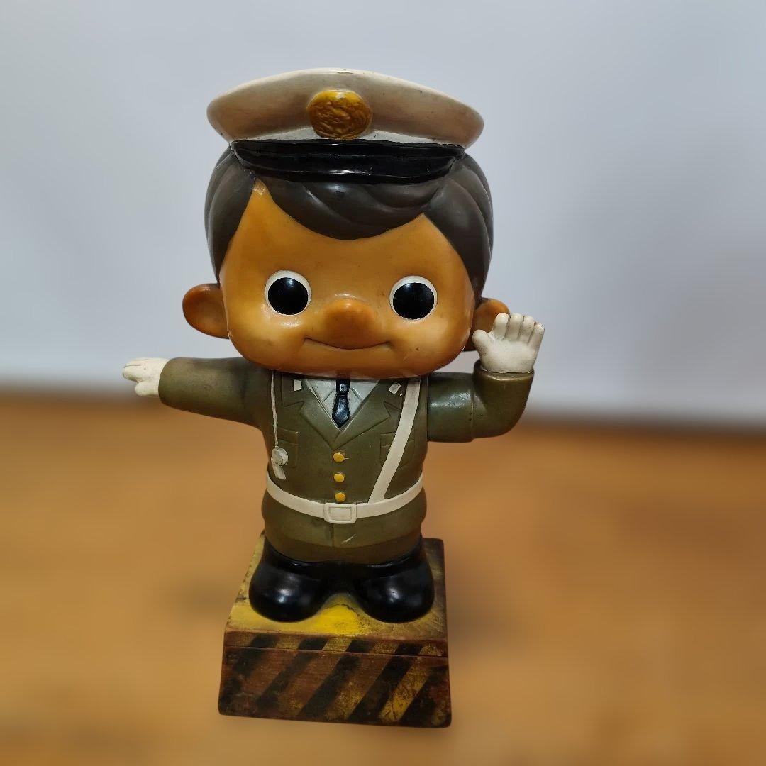 レア物! 古い 警察人形 警察署カウンター用 未使用☆箱付☆カウンター用☆2体セット☆警察 警察官・婦人警官