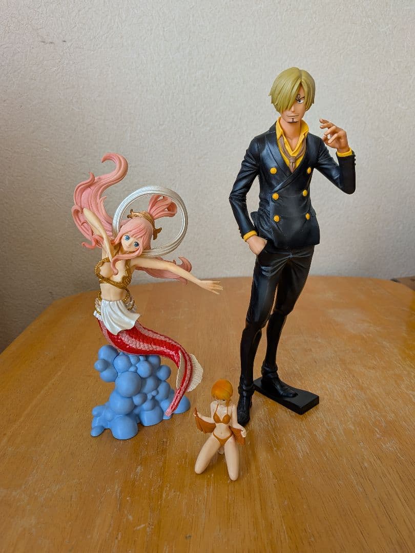 ワンピースフィギュア15体セット＋おまけ2点 - メルカリ