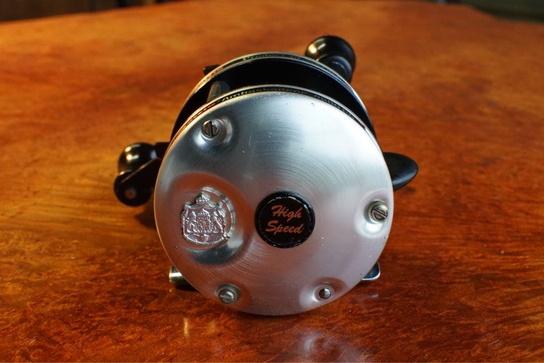 ABU アンバサダー 4600CB メンテ済 フレーム修正済 - メルカリ