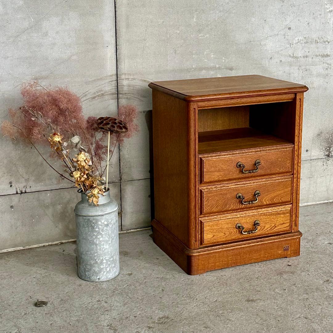 ✦昭和レトロ✦ 1981年製 サイドチェスト 木製 オーク無垢 アンティーク 1890年代オーク材4段チェスト（幅95cm） イギリスアンティーク家具