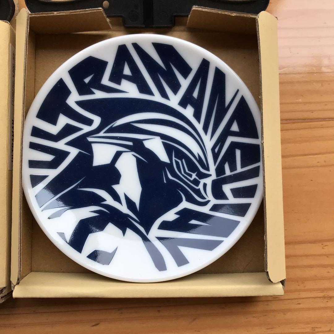 《ウルトラマンSHOP限定》和皿ウルトラマン６枚セット