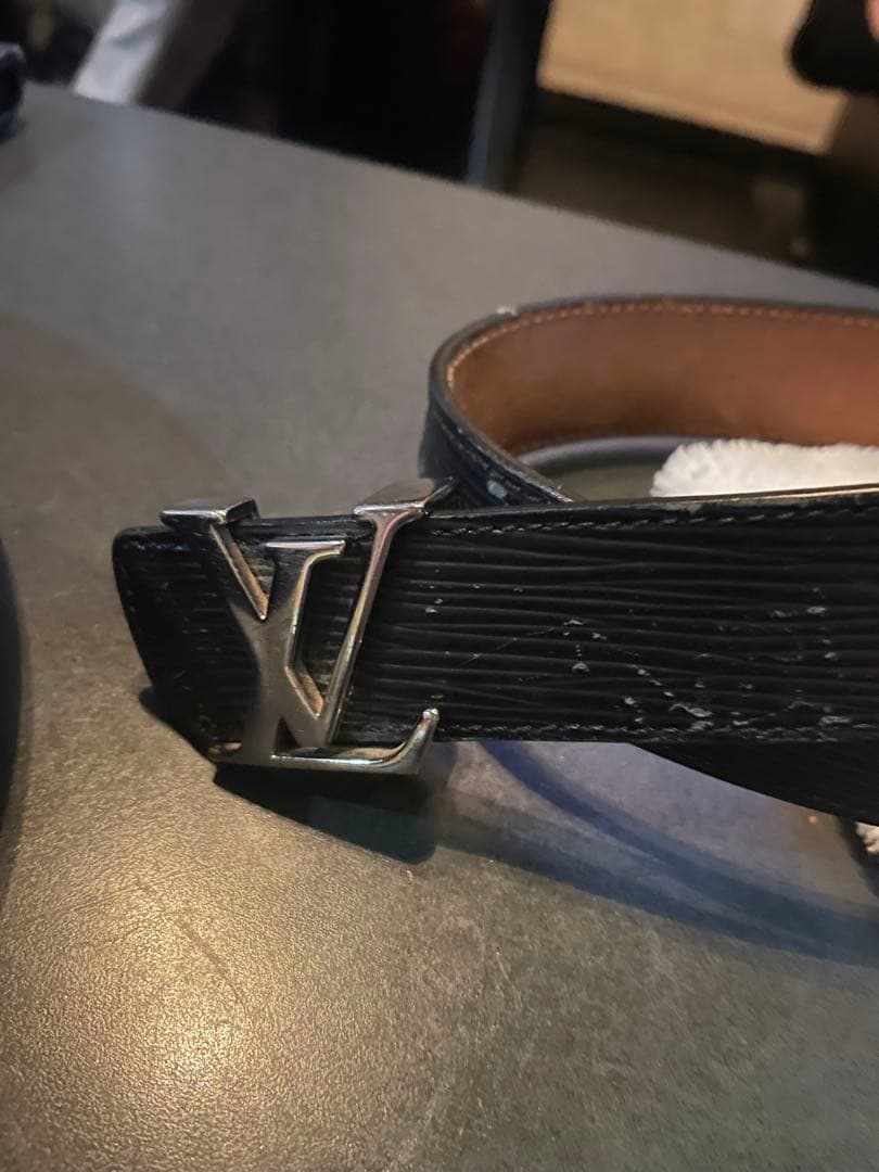 Louis Vuitton ブラックレザーベルト - メルカリ